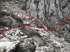 Pot do 2. slapu Martuljek (2602 visits) Rdeča puščica - skala, ki ogroža pot.
Rdeča črta - obstoječa pot. Pot do 2. slapu Martuljek